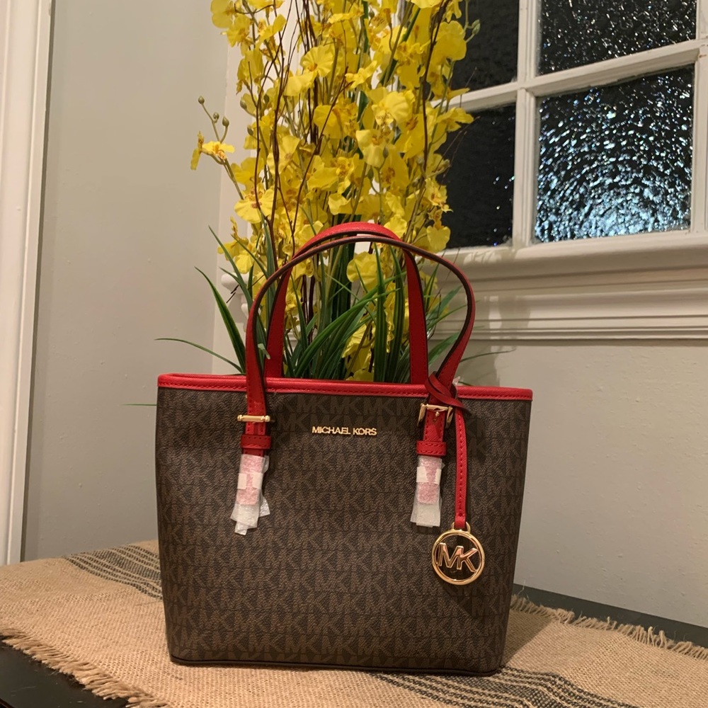 👛👛Michael Kors Jet Set Extra Small Zip Top Tote, New